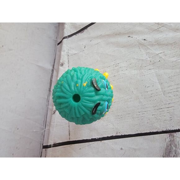 FRY GUYS Green with Blue Shoes On Stilts - 1989 McDonald’s Happy Meal Toy - Picture 2 of 5